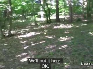 युरोपियन आमेचर समलैंगिकों चाट में woods